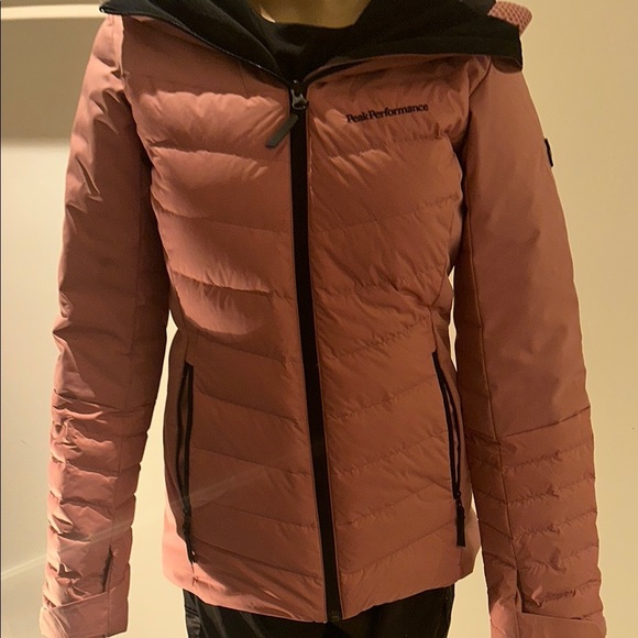 Peak Performance Pink Puffer Jacket with High Collar - Picture 8 of 11
